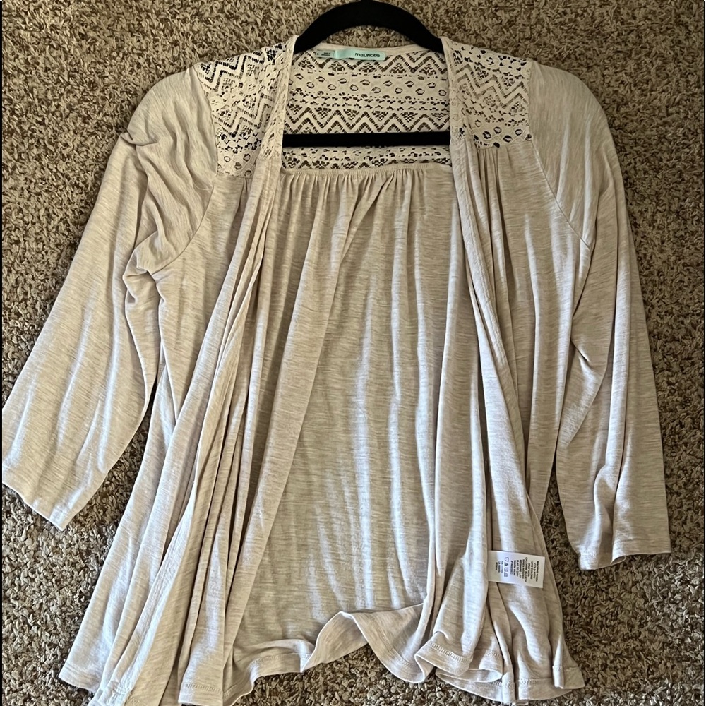 Light weight sweater